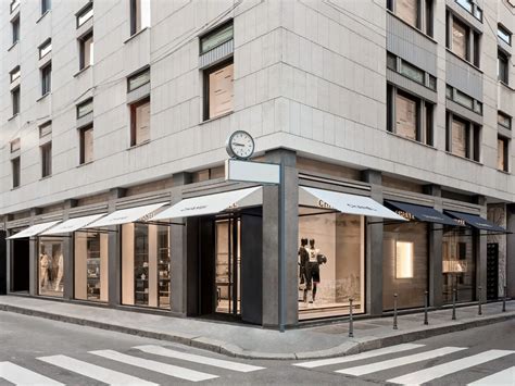 Chanel boutique milan